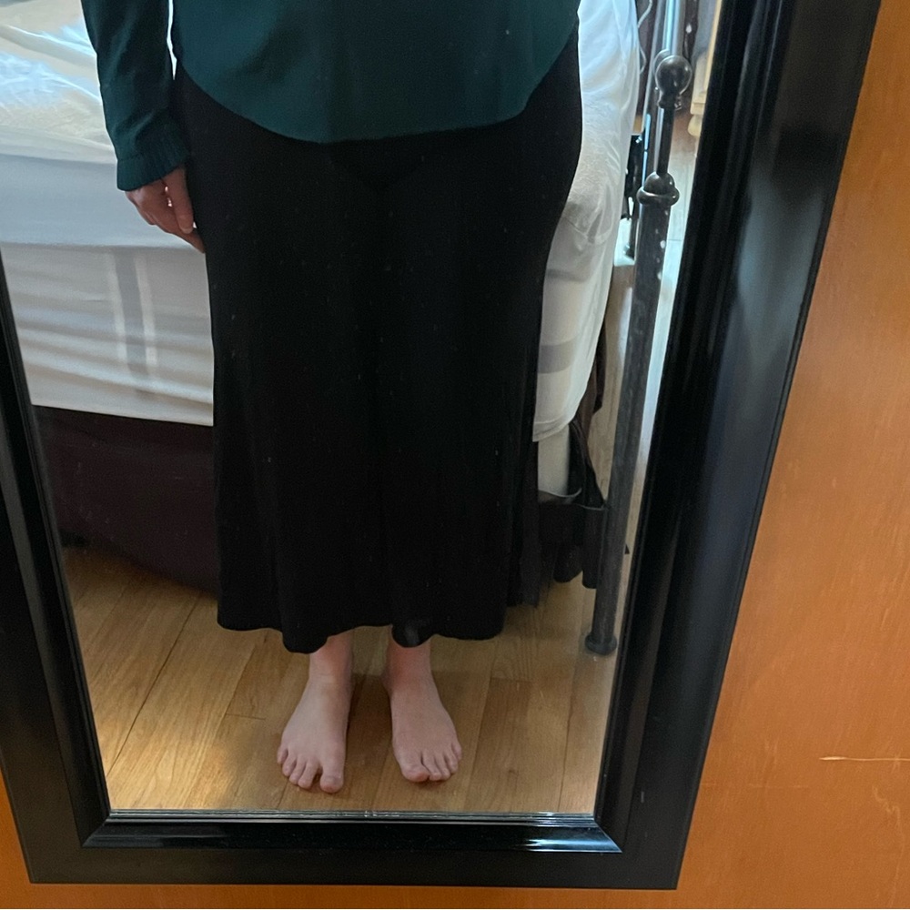 Black, comfy electric band, wide leg pants. Size medium - Picture 7 of 11